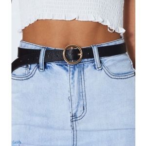 Circle buckle belt